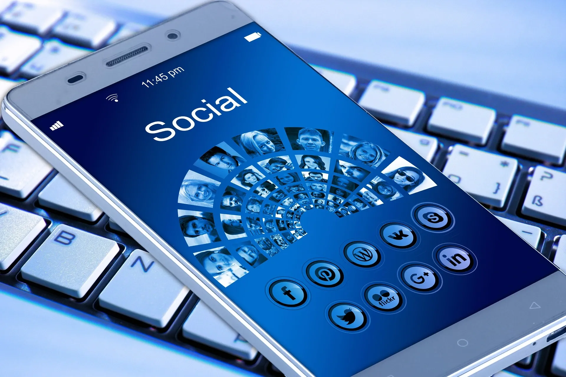 Curso bonificado de Social Media Marketing